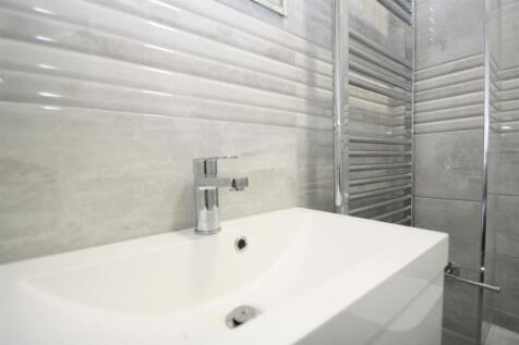Sink and towel rail.JPG