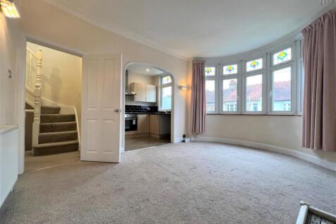 Living Room1.jpg