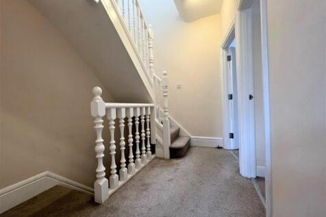 Hallway.jpg