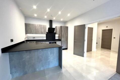Kitchen1.jpg