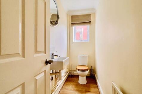 Cloakroom WC