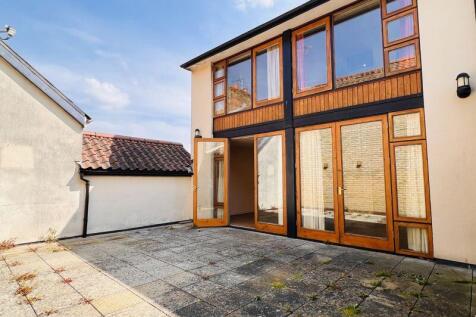 Private Courtyard Garden