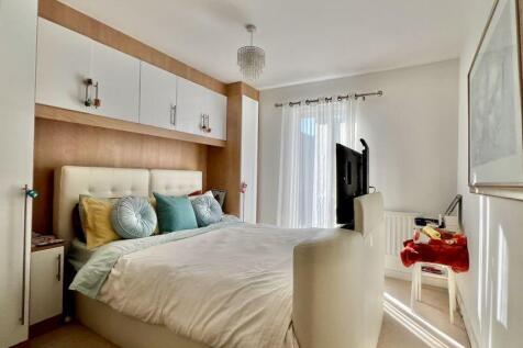 Main bedroom 