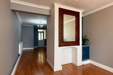 Living /Dining area