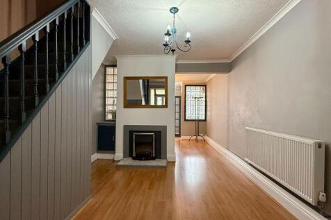Living /Dining area