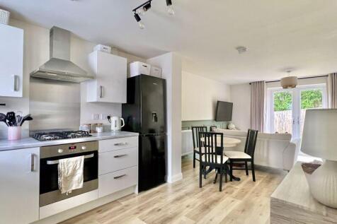 Kitchen / Dining