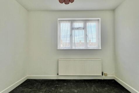 42 Belvedere Road Bedroom 2