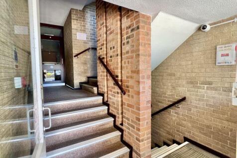 COMMUNAL ENTRANCE