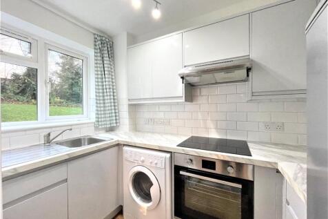kitchen 2.jpg