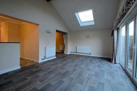 Dining/ living area