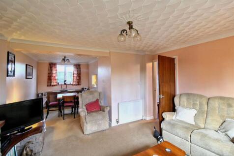 Lounge/Dining area