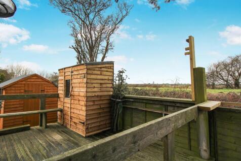 Bird watching hide