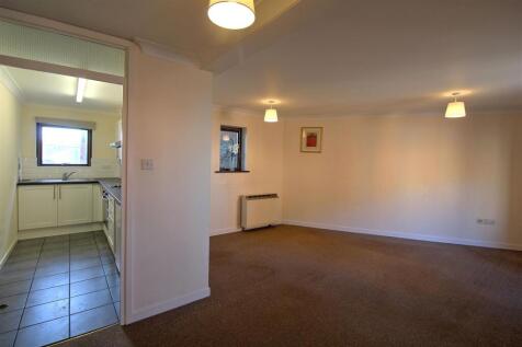 Lounge/Dining area