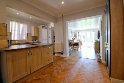 Kitchen into diner