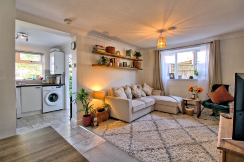 Open plan Lounge