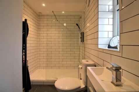 Ensuite to bedroom Three