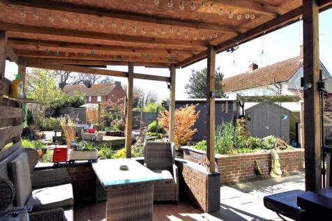 Covered seating area