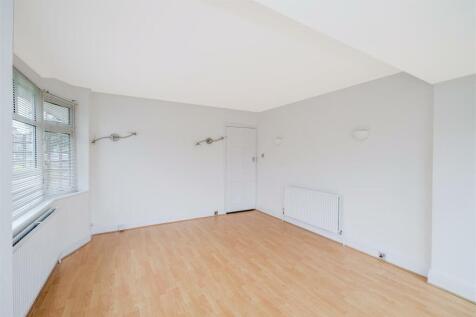 5 Oakwood Hill-13.jpg