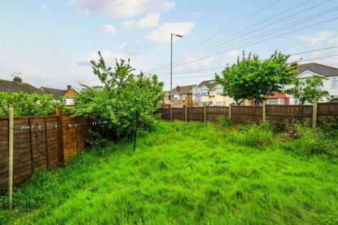 5 Oakwood Hill-14.jpg