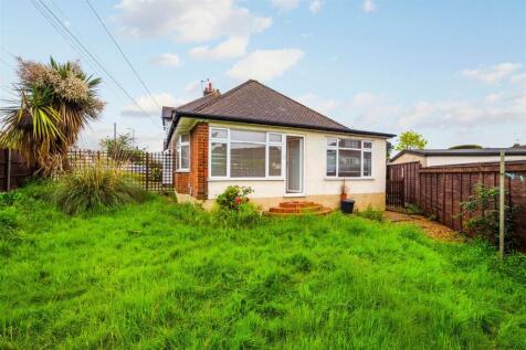 5 Oakwood Hill-16.jpg