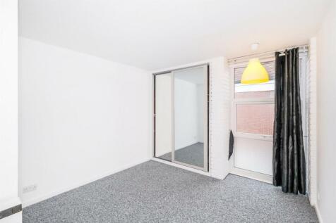 15 Harefield House-1_web.jpg