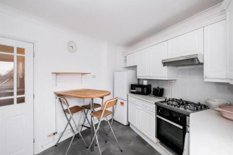 705 High Clere-2.jpg