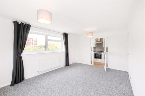 Lynwood Close-12.jpg