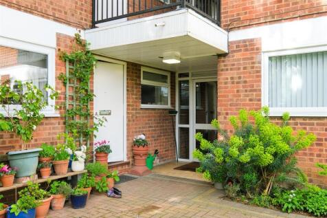 Lynwood Close-26.jpg