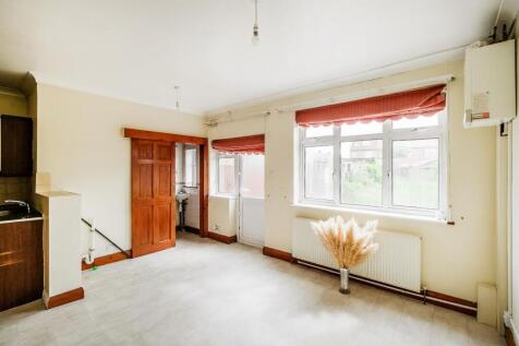 Brook Crescent