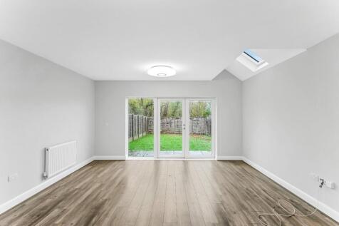 2 Rylston Close-8.jpg