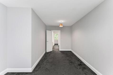 2 Rylston Close-24.jpg