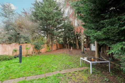 Chingford Avenue