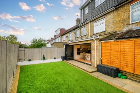 52 York Road Garden-5_web.jpg