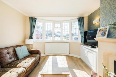 , Priory Close-25.jpg