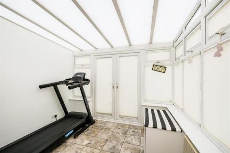 , Priory Close-30.jpg