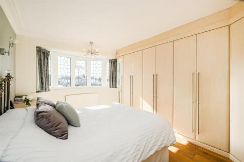, Priory Close-15.jpg
