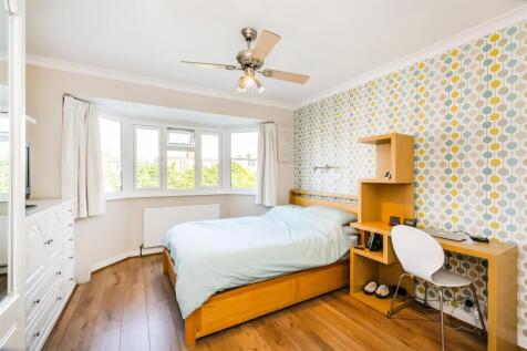 , Priory Close-14.jpg