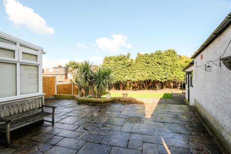 Priory Close-40.jpg