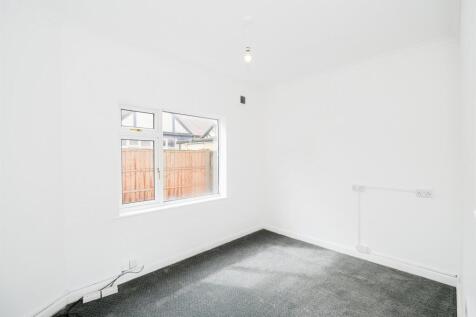 Chingford Mount road_2-18_web.jpg