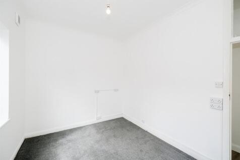 Chingford Mount road_2-18_web.jpg