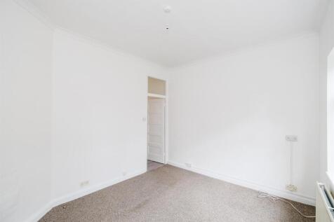 Chingford Mount road_2-18_web.jpg