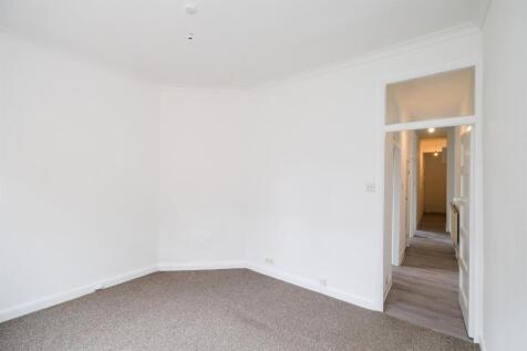 Chingford Mount road_2-18_web.jpg
