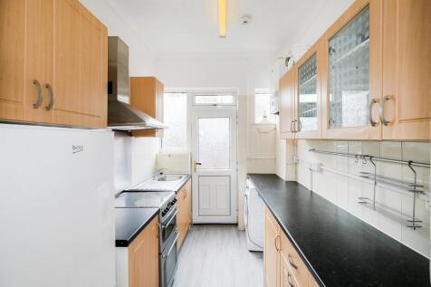 Chingford Mount road_2-18_web.jpg