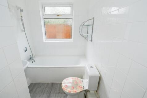 Chingford Mount road_2-18_web.jpg