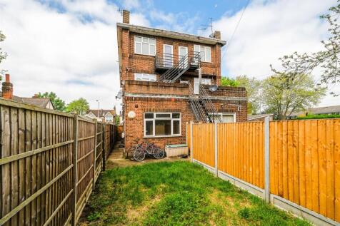 Chingford Mount road_2-18_web.jpg