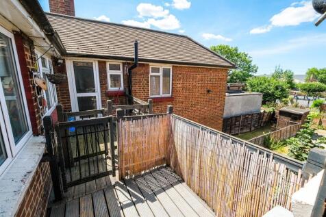 284 Hall Lane-18_web.jpg