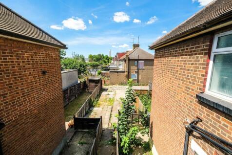 284 Hall Lane-19_web.jpg