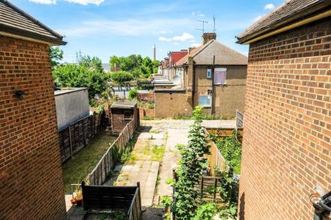 284 Hall Lane-20_web.jpg