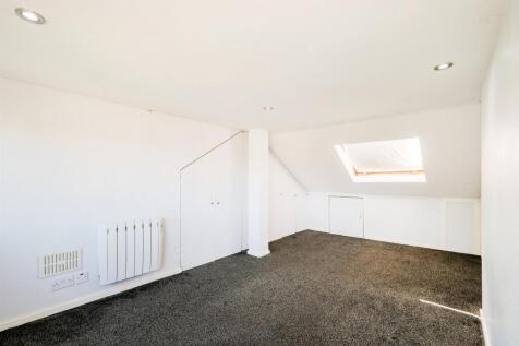 40 Grove Park Avenue Chingford E4 8SS-19_web.jpg