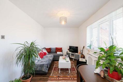 117 Mandeville Court-5_resized.jpg